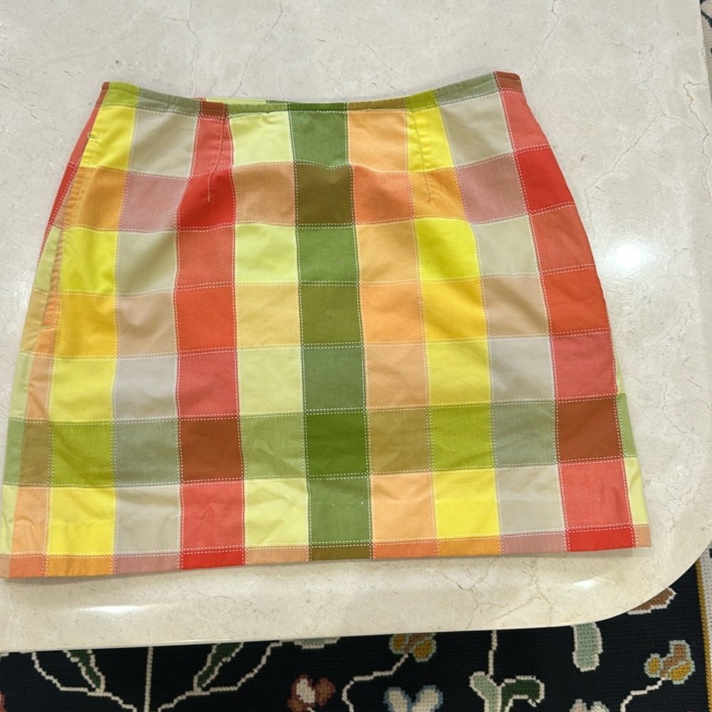 LizGolf size 4 plaid skirt with side zipper and back pocket